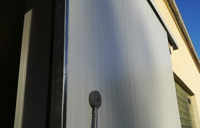 Lesy-CR-lesoskolky-chladirenska-vrata-3