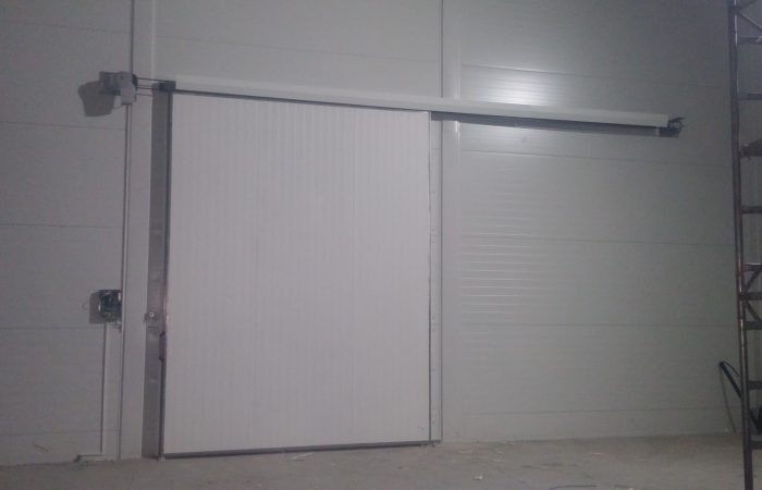 chladirenska-vrata-Prisovice-3-x-4m