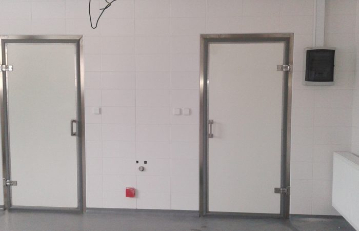 chladirenske-dvere-otocne