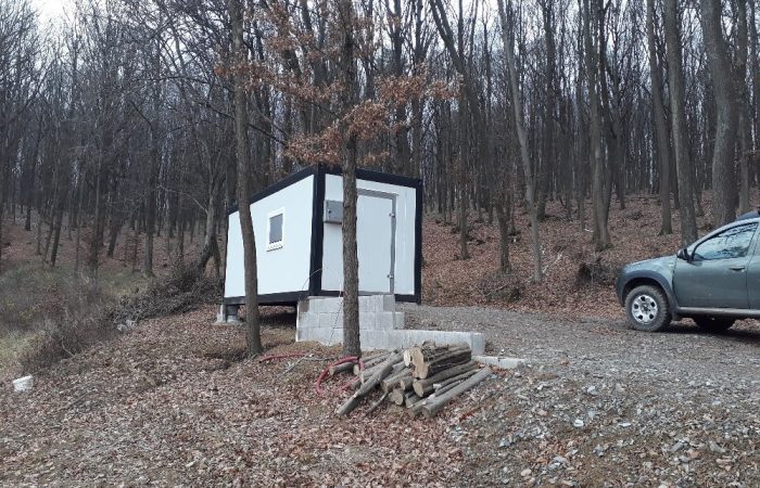 chladirensky-kontejner-do-mysliveckeho-reviru-1