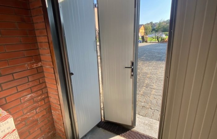 garazova-vrata-skladaci-izolovana-vodotesna-2